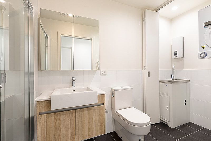 Unit 15 - Main Bathroom
